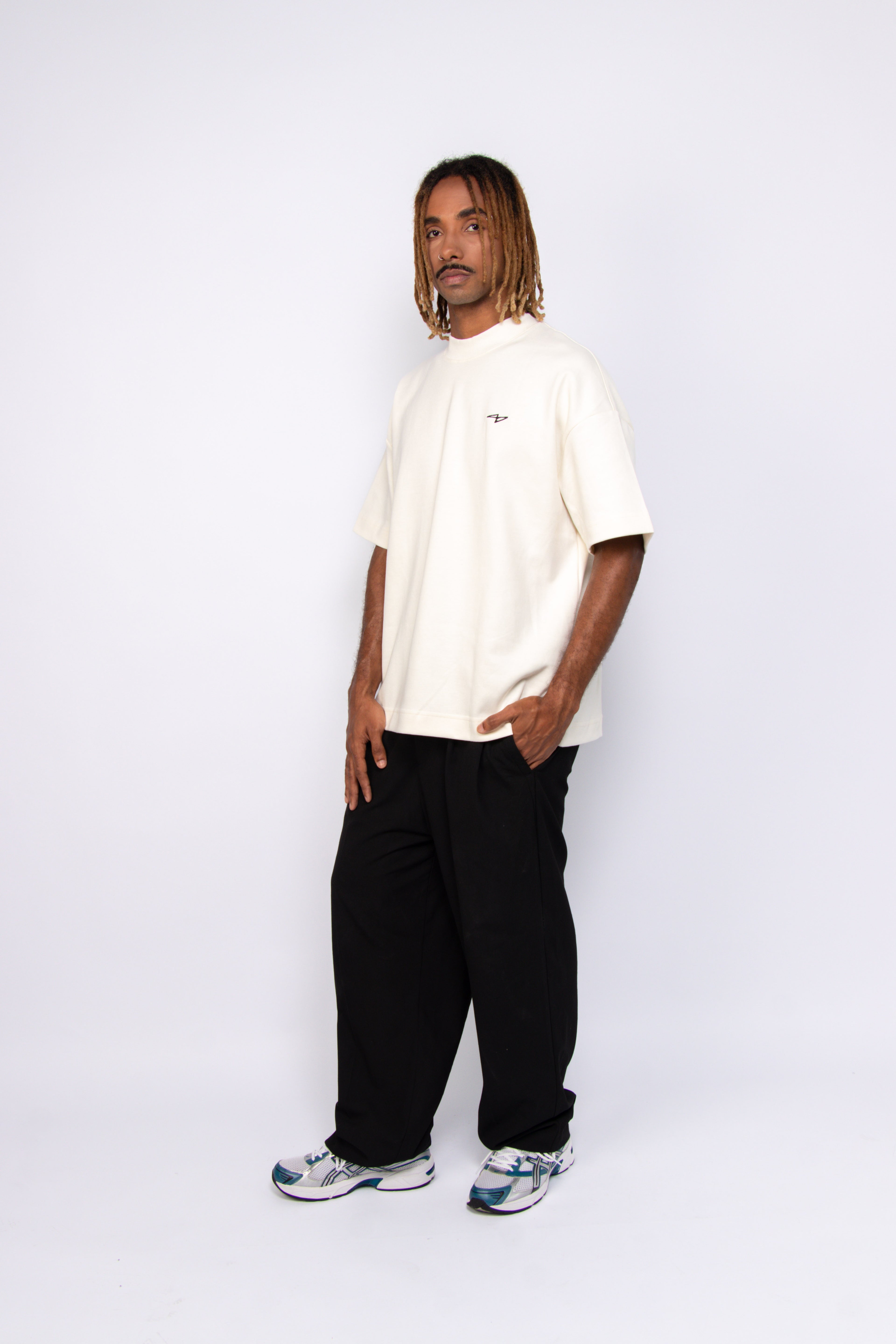 Art Oversized Tee MAKTUB x MEC Off White