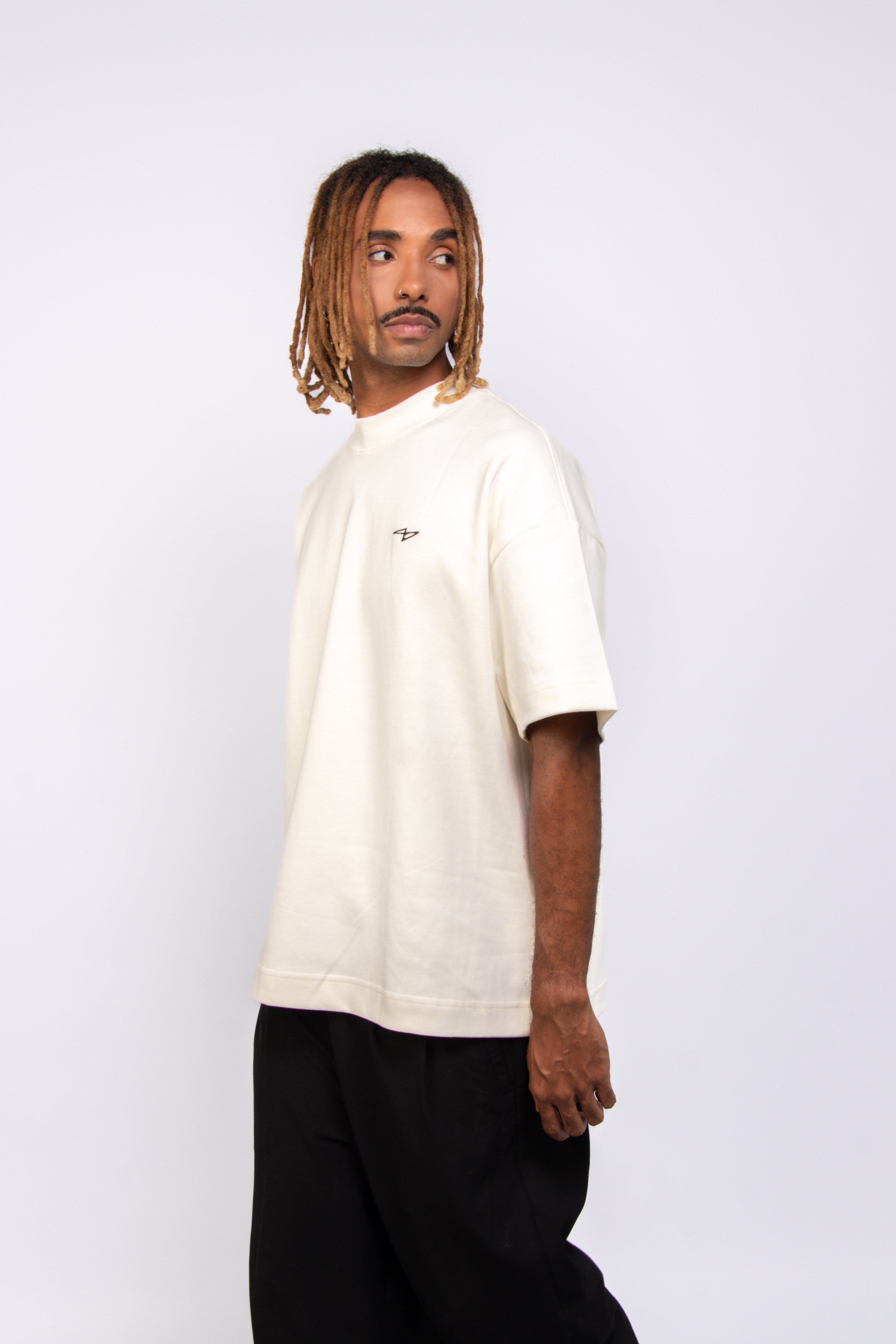 Art Oversized Tee MAKTUB x MEC Off White